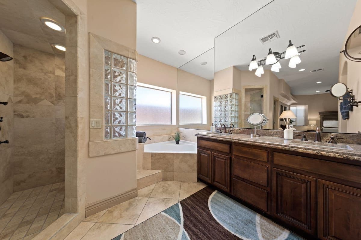 Golfer's Paradise Mansion - Photos - gallery 3