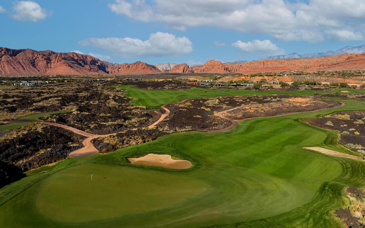Entrada at Snow Canyon golf course — St. George, UT | Par 71, 7000 yards