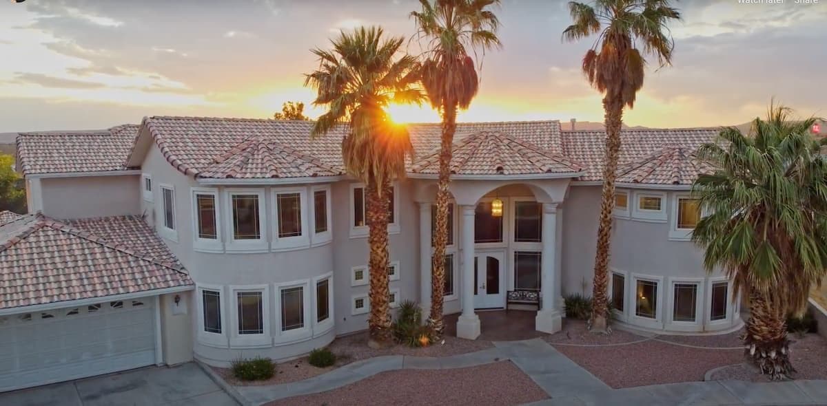 Valley View Mansion -- corporate golf mansion Mesquite NV